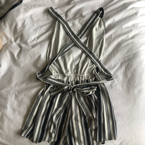 Open back romper - Picture 4 of 4